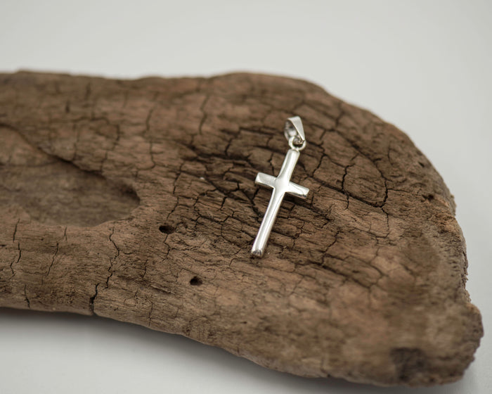 020 Pendant Cross Silver 30mm X 10mm
