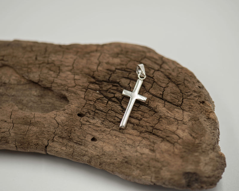 020 Pendant Cross Silver 30mm X 10mm
