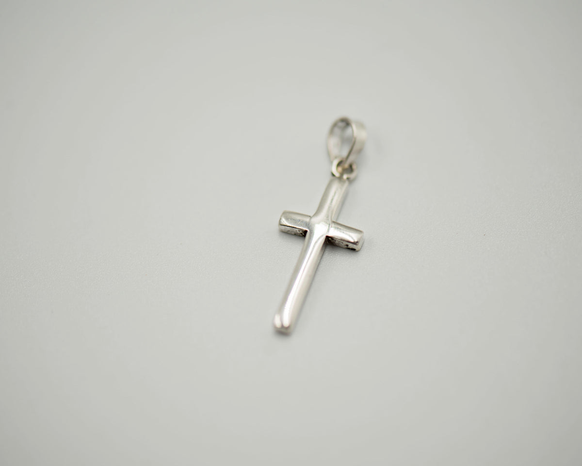 020 Pendant Cross Silver 30mm X 10mm