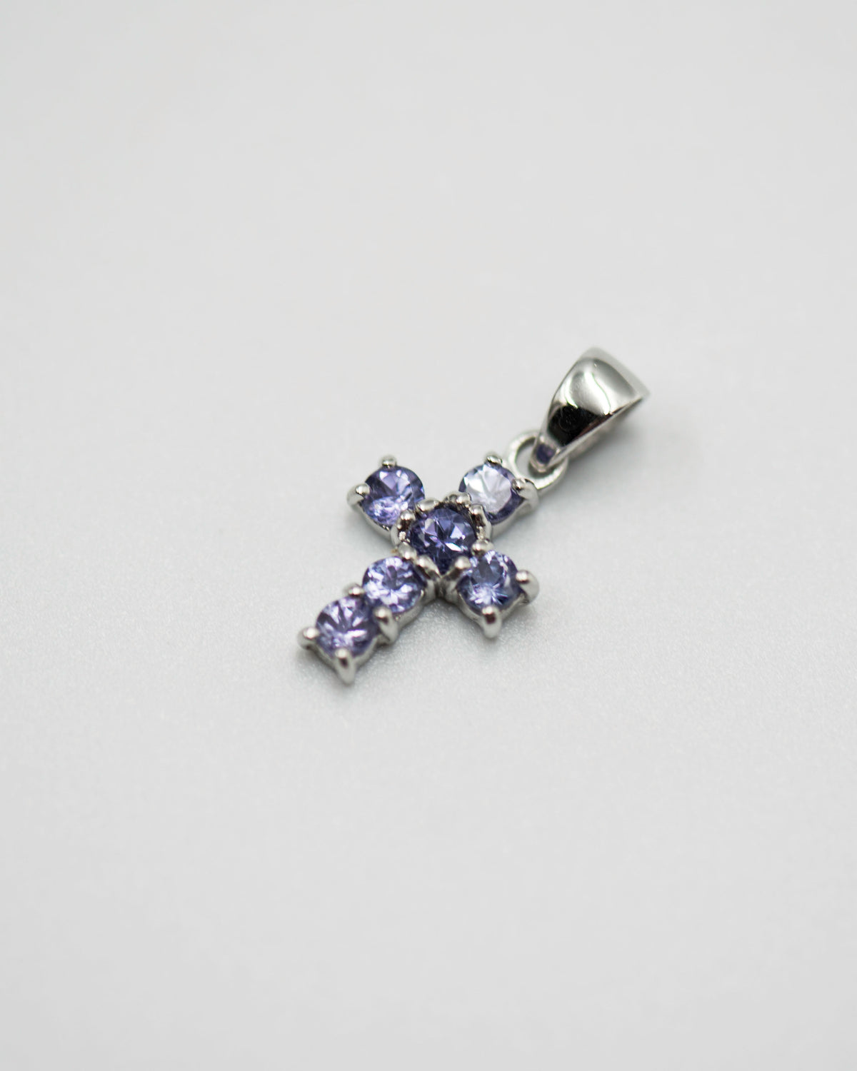 095 Pendant December Birthstone Cross