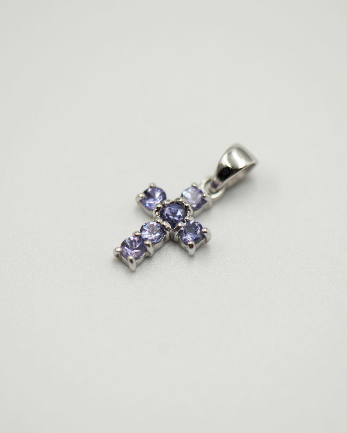 095 Pendant December Birthstone Cross