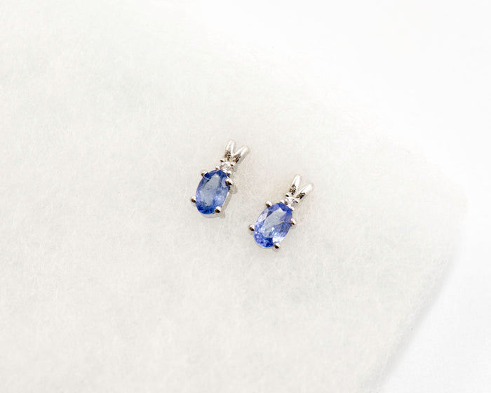 075 Earrings Silver Tanzanite Studs
