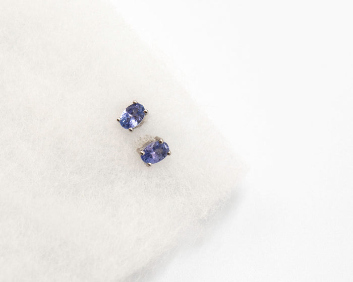 083 Earrings Studs Oval Tanzanite Studs 6X4