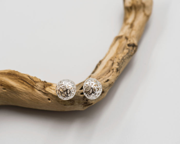 074 Earring Silver Filler Gree Stud 14mm