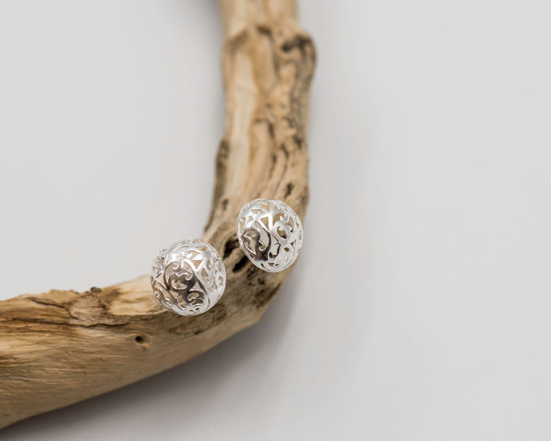 074 Earring Silver Filler Gree Stud 14mm