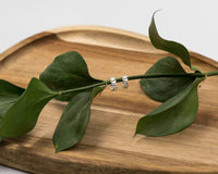 027 Earring Leafy Circle Hoop 10X10X4