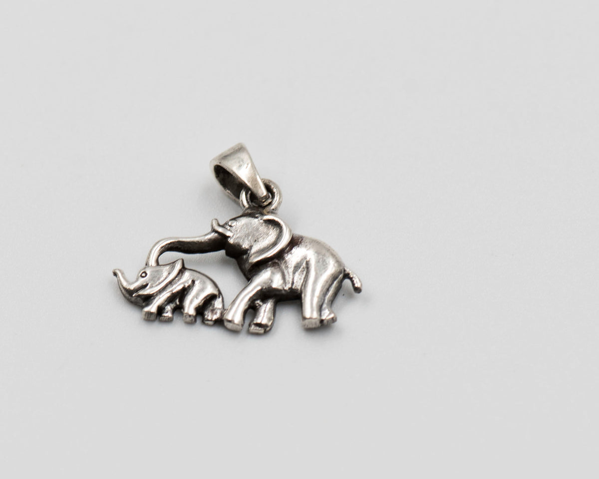026 Pendant 925 Mom & Baby Elephants