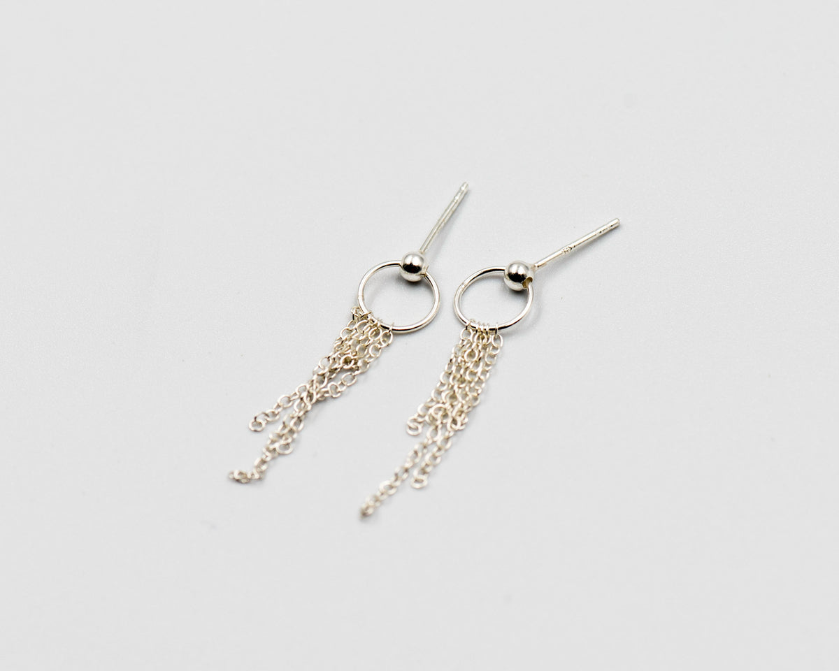 037 Earrings Circle and Chain Silver