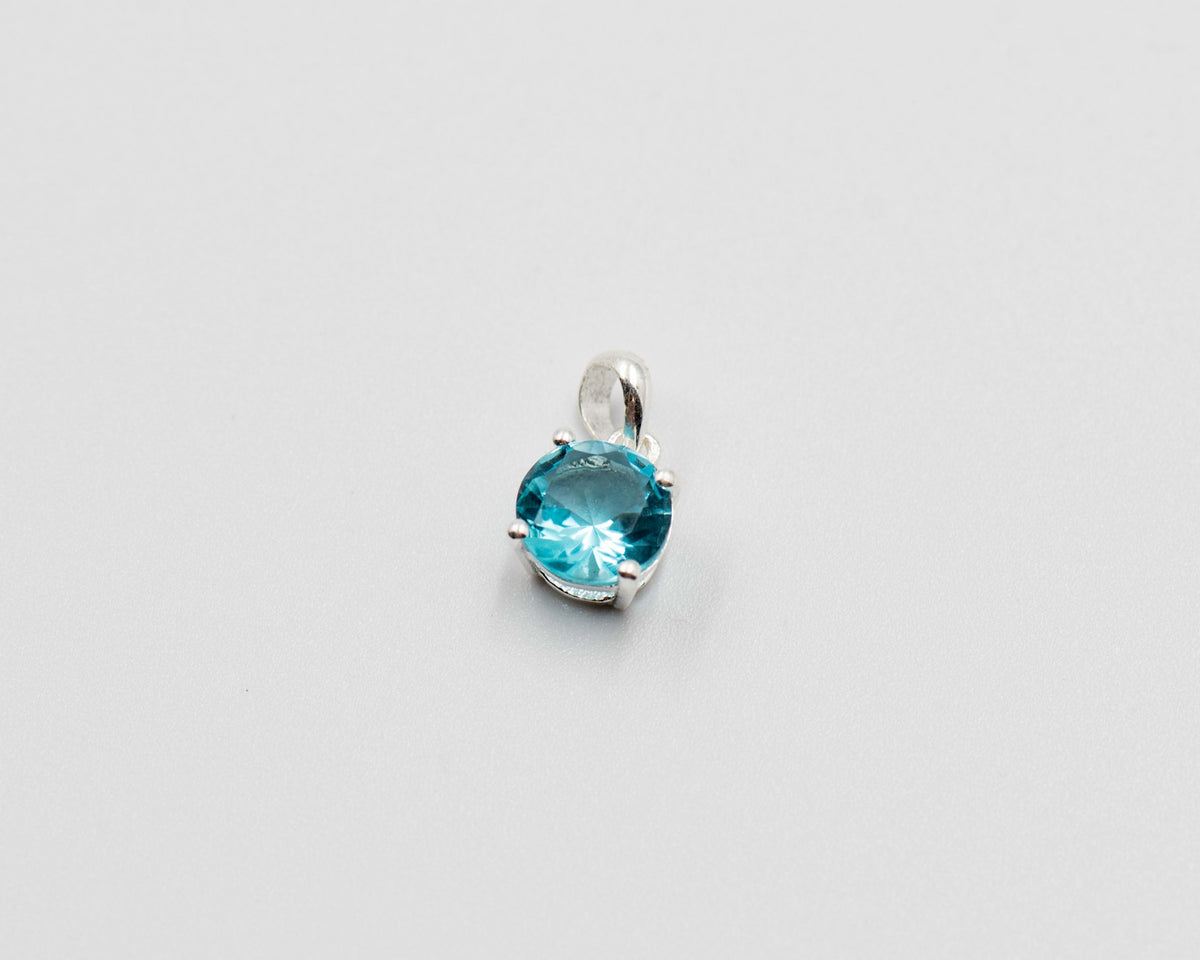 029 Pendant Blue Topaz