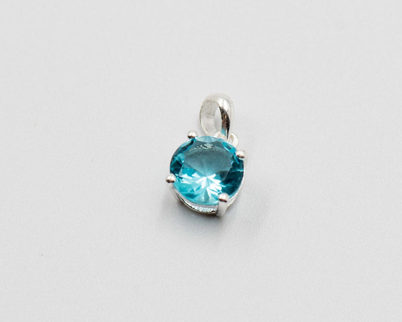 029 Pendant Blue Topaz