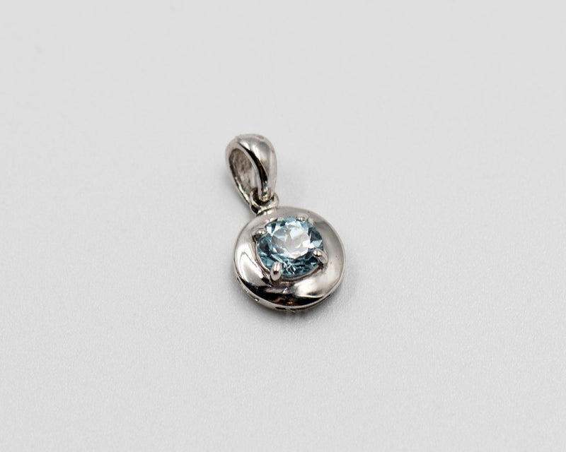 030 Pendant Blue Topaz