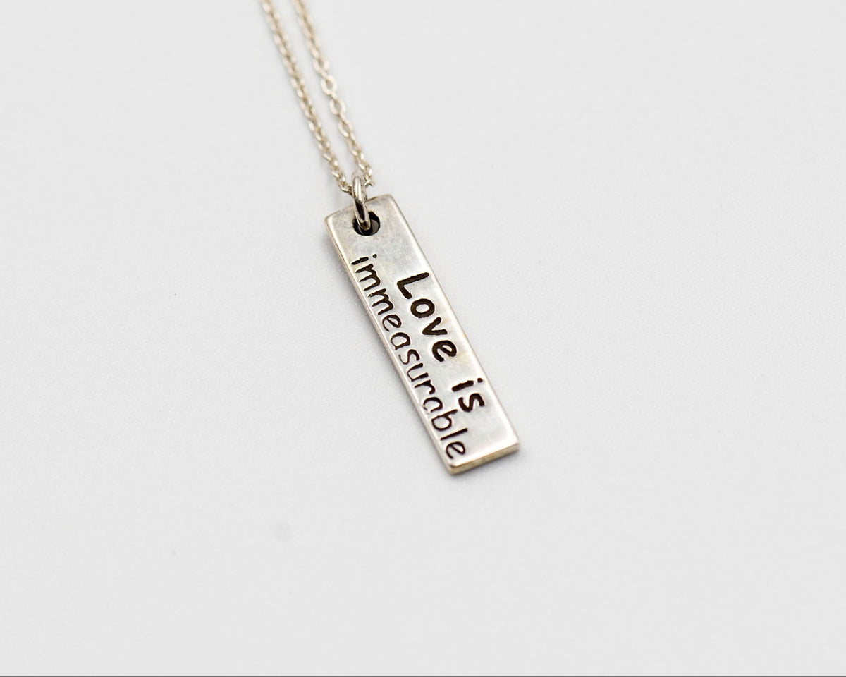 044 Set Necklace Love is Immeasurable (Chain Included)