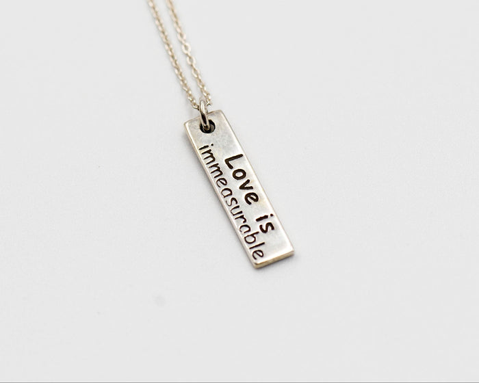 044 Set Necklace Love is Immeasurable (Chain Included)