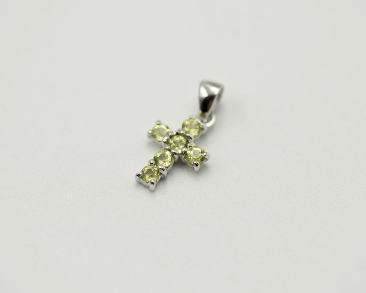 091 Pendant August Birthstone Cross