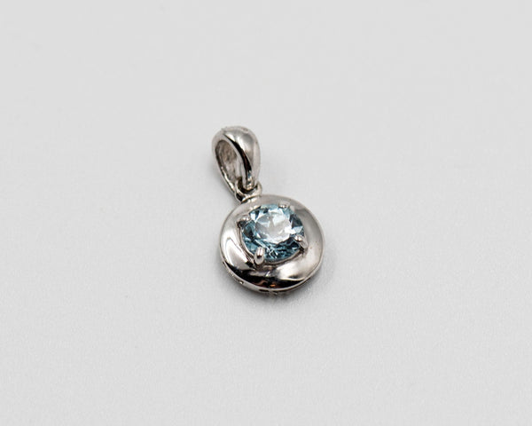 030 Pendant Blue Topaz